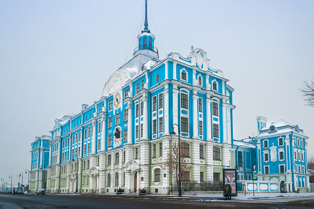 Нахимовское военно-морское училище в Санкт-Петербурге